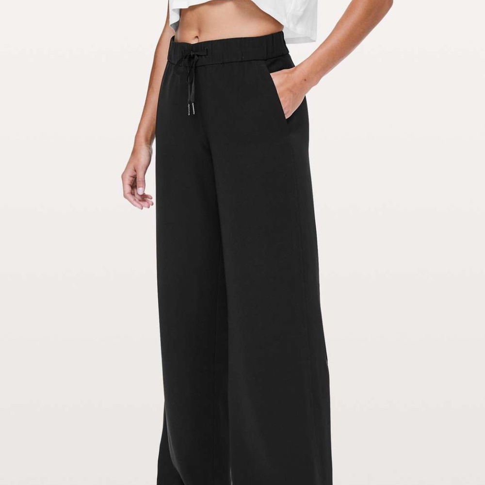 Lululemon On The Fly Pant *Wide Leg 31" Black - Size 4